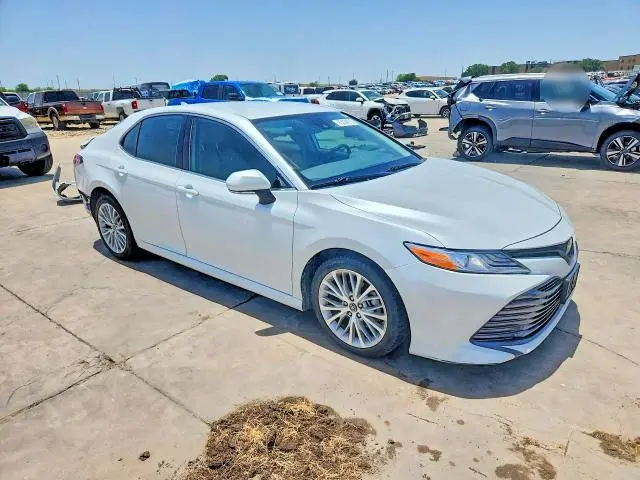 2019 TOYOTA CAMRY XLE  