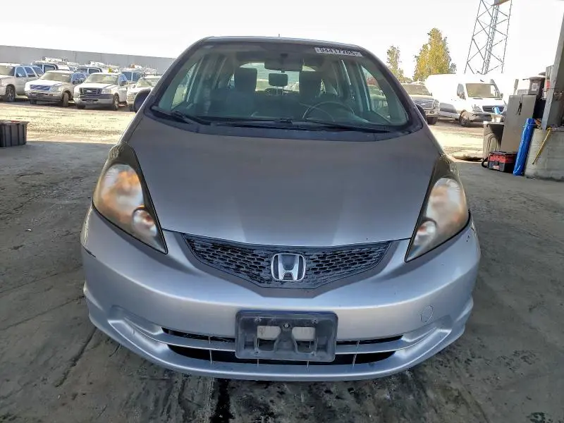 2011 HONDA FIT   