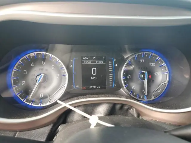 2023 CHRYSLER VOYAGER LX