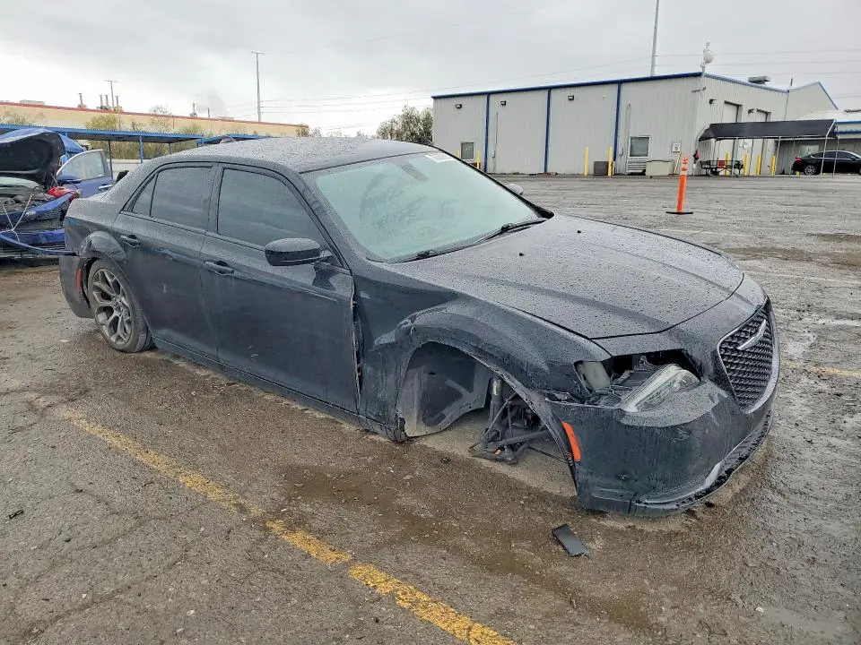 2018 CHRYSLER 300 TOURING  
