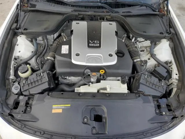 2012 INFINITI G37 