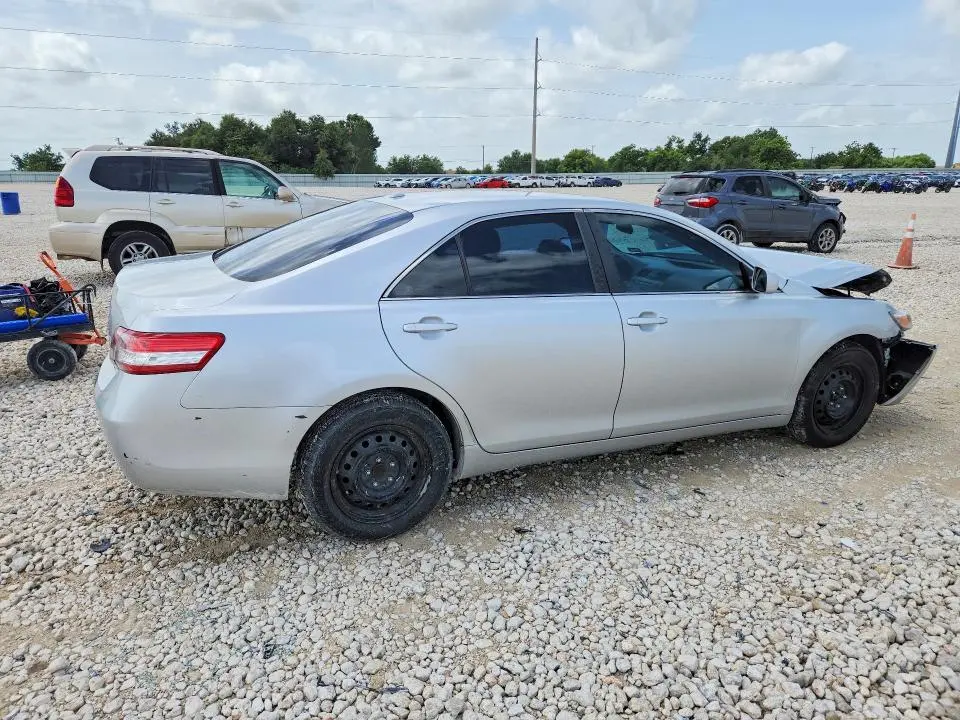 2010 TOYOTA CAMRY LE  