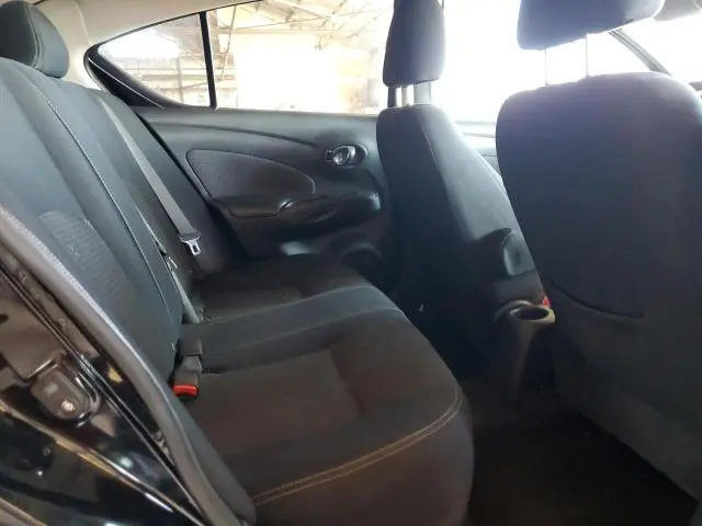 2015 NISSAN VERSA S  