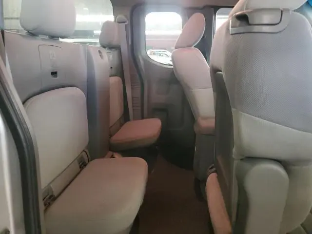 2013 NISSAN FRONTIER S  