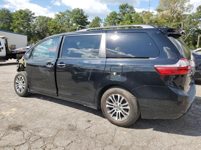 2019 TOYOTA SIENNA XLE