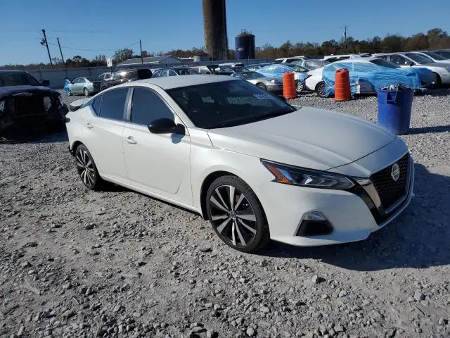 2022 NISSAN ALTIMA SR  