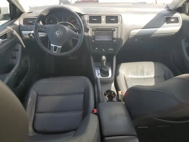 2013 VOLKSWAGEN JETTA SE  