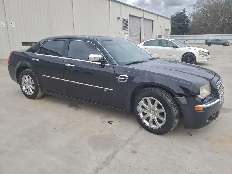 2010 CHRYSLER 300C   