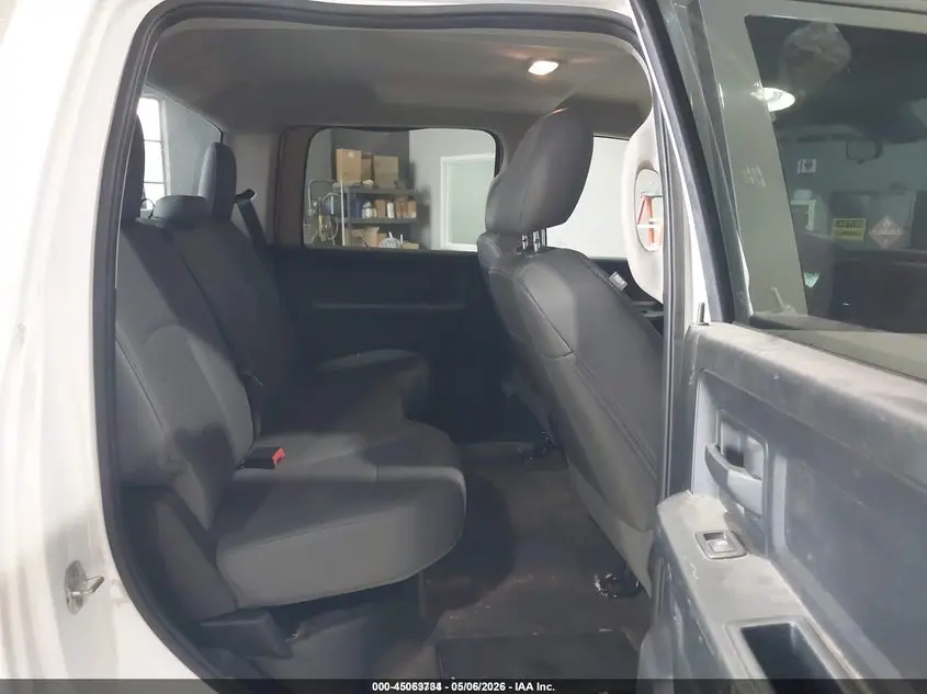 2017 RAM 2500 TRADESMAN  4X2 8' BOX