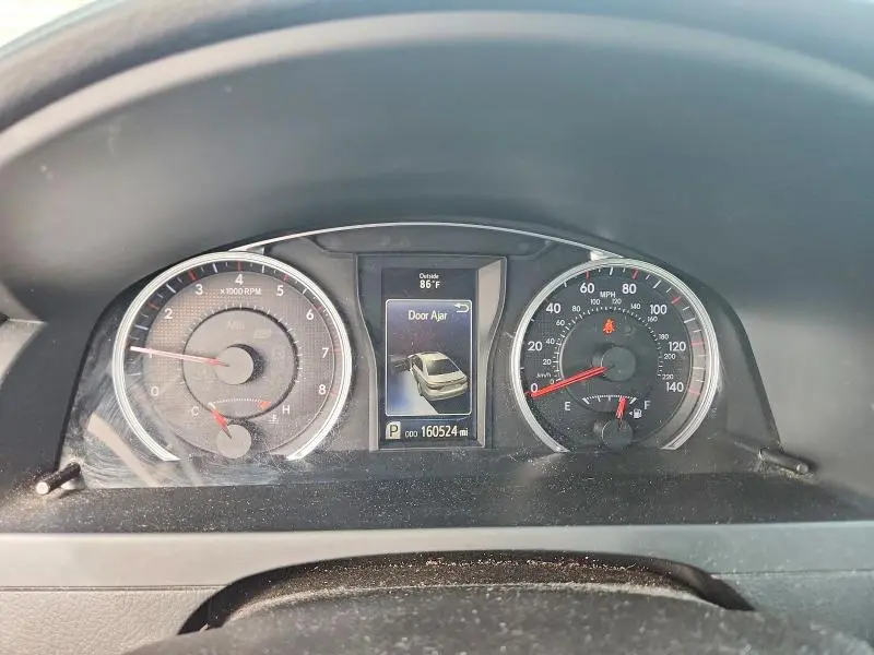 2015 TOYOTA CAMRY SE  