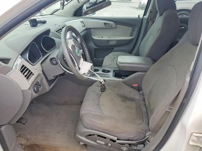 2011 CHEVROLET TRAVERSE LT  