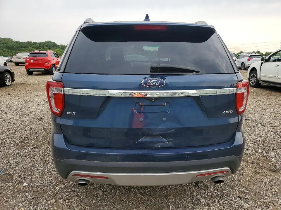 2017 FORD EXPLORER XLT  
