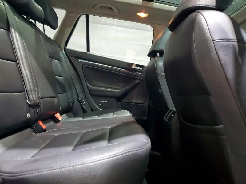 2011 VOLKSWAGEN JETTA TDI  