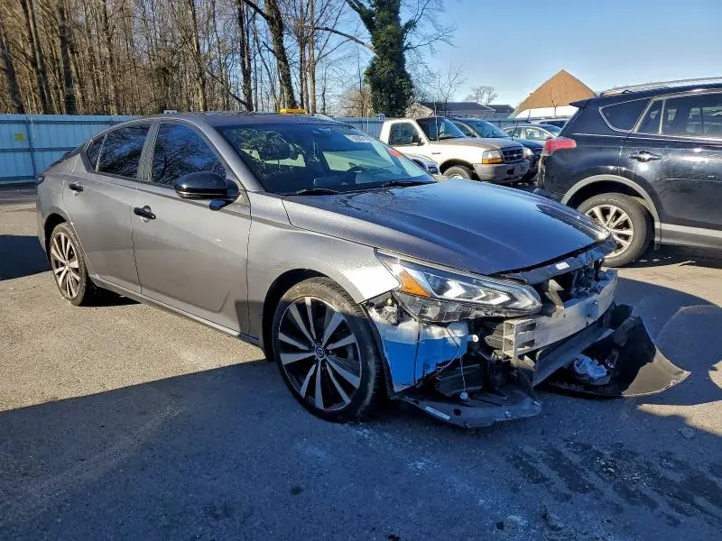 2020 NISSAN ALTIMA SR  