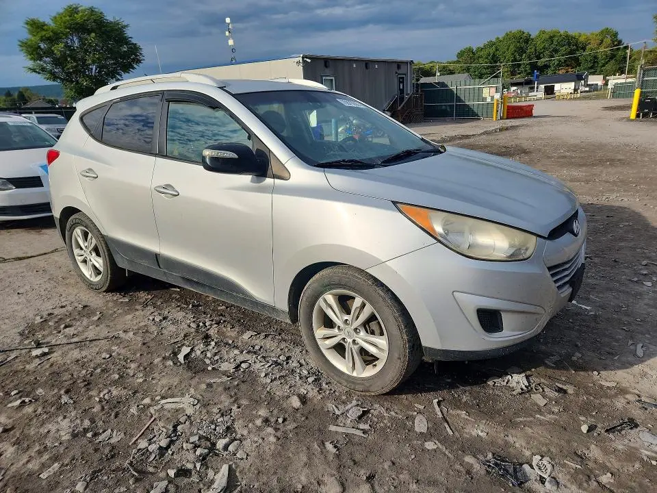 2012 HYUNDAI TUCSON GLS  