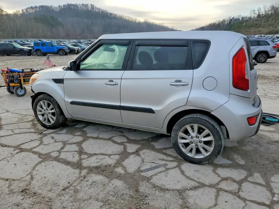 2013 KIA SOUL +  