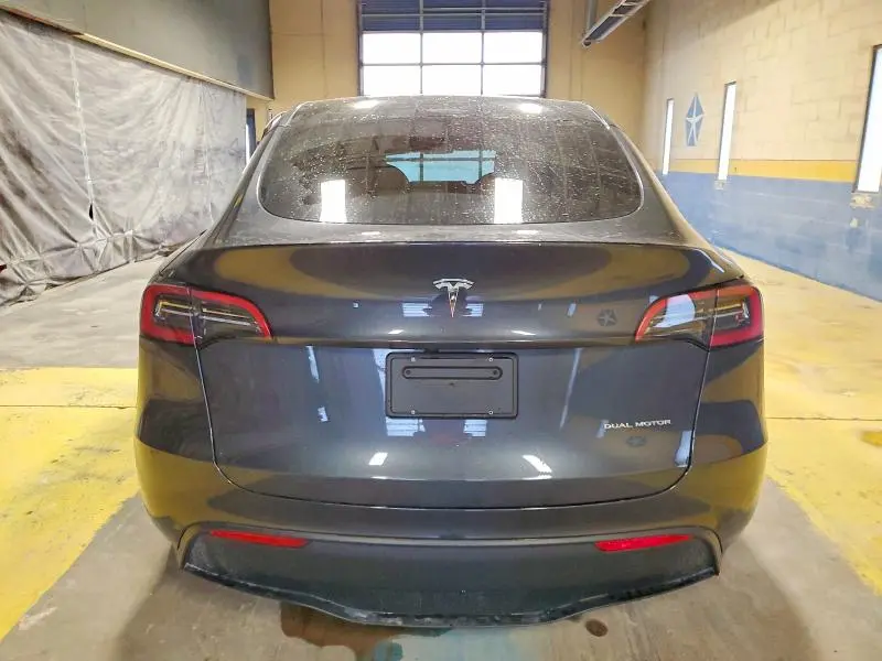 2025 TESLA MODEL Y   