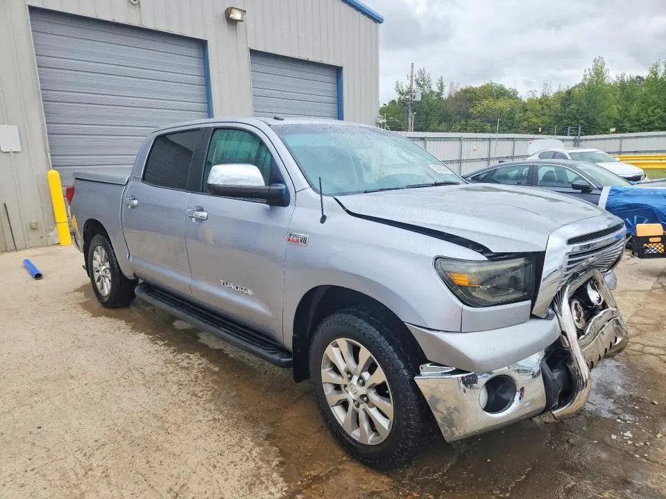 2010 TOYOTA TUNDRA CREWMAX LIMITED  