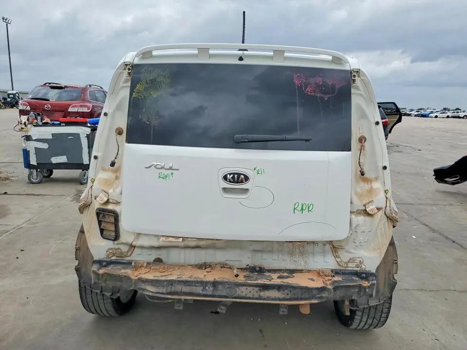 2010 KIA SOUL +  