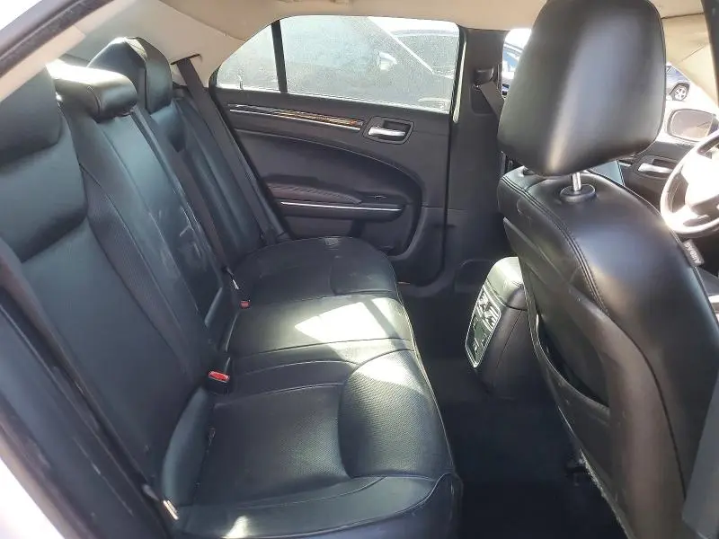 2018 CHRYSLER 300 LIMITED  