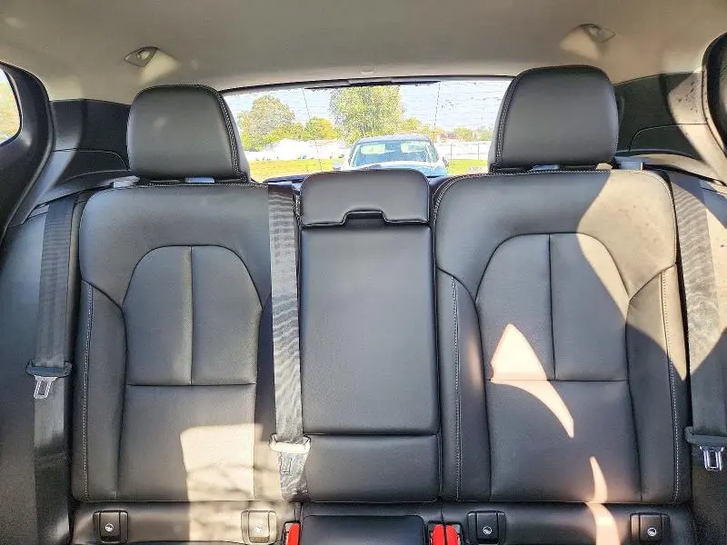 2025 VOLVO XC40 ULTRA  