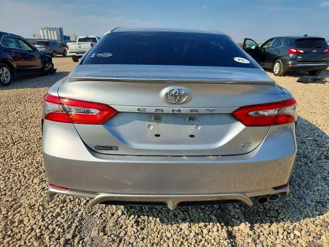 2018 TOYOTA CAMRY SE  