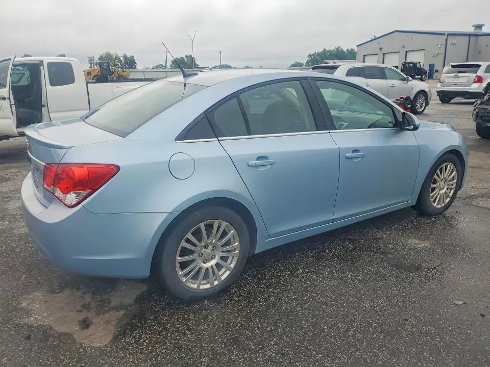 2011 CHEVROLET CRUZE   