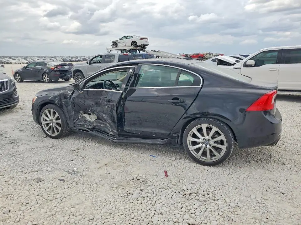 2016 VOLVO S60 PLATINUM  