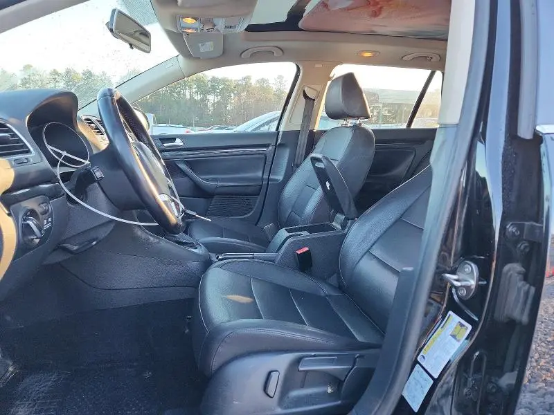 2011 VOLKSWAGEN JETTA TDI  