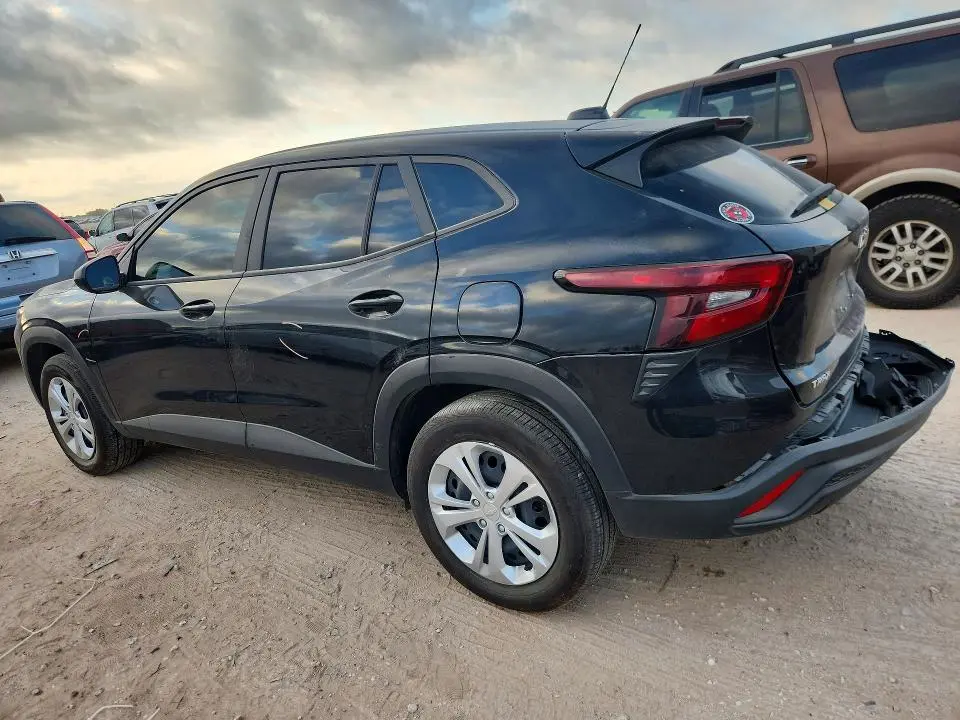 2025 CHEVROLET TRAX LS  
