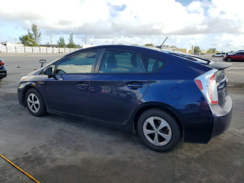 2014 TOYOTA PRIUS FOUR  