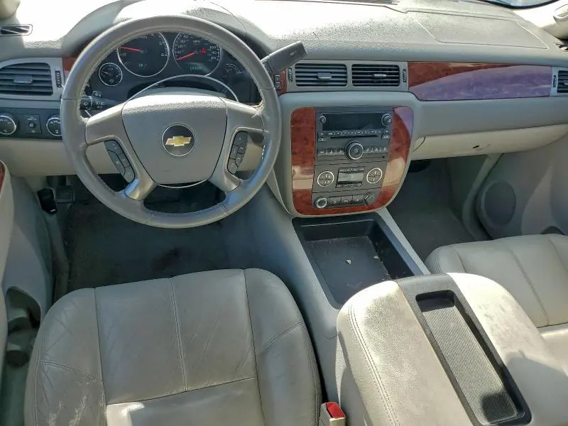 2011 CHEVROLET SUBURBAN K1500 LT  