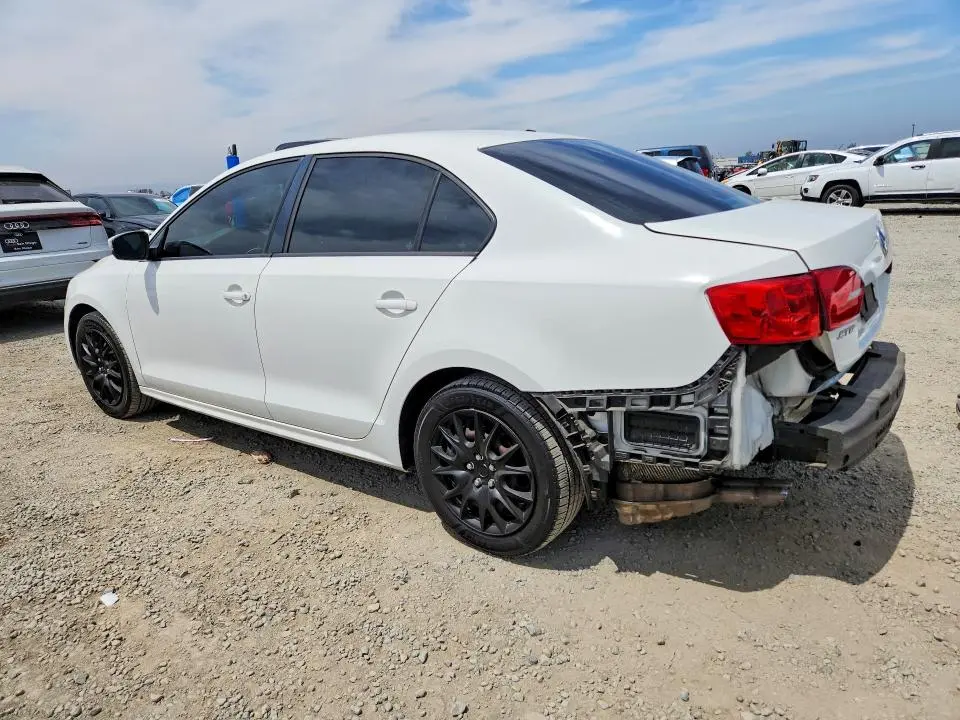 2012 VOLKSWAGEN JETTA SE  