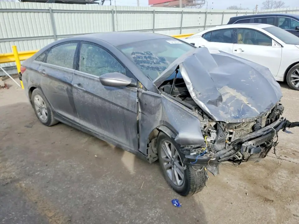 2012 HYUNDAI SONATA GLS  