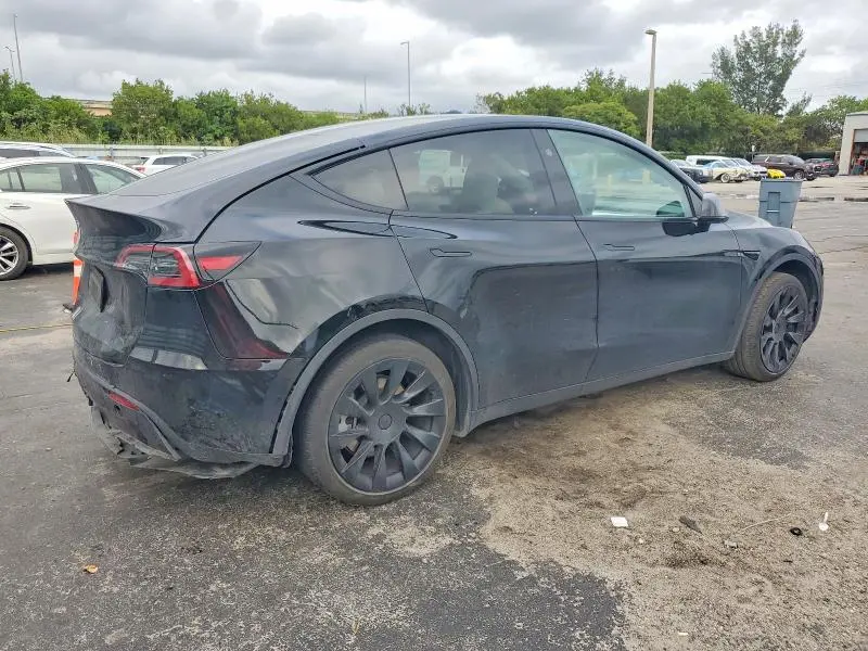 2024 TESLA MODEL Y   