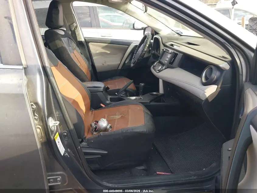 2015 TOYOTA RAV4 XLE