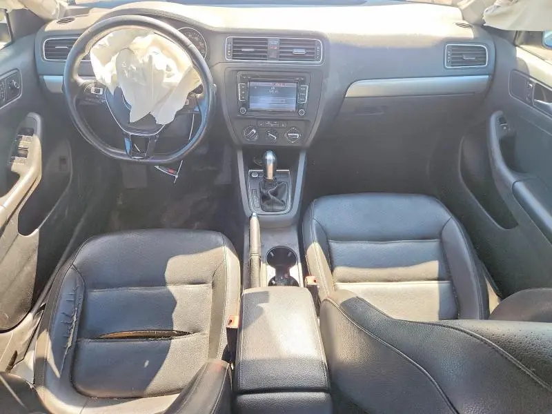 2015 VOLKSWAGEN JETTA SE  