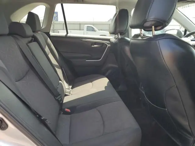 2019 TOYOTA RAV4 XLE  