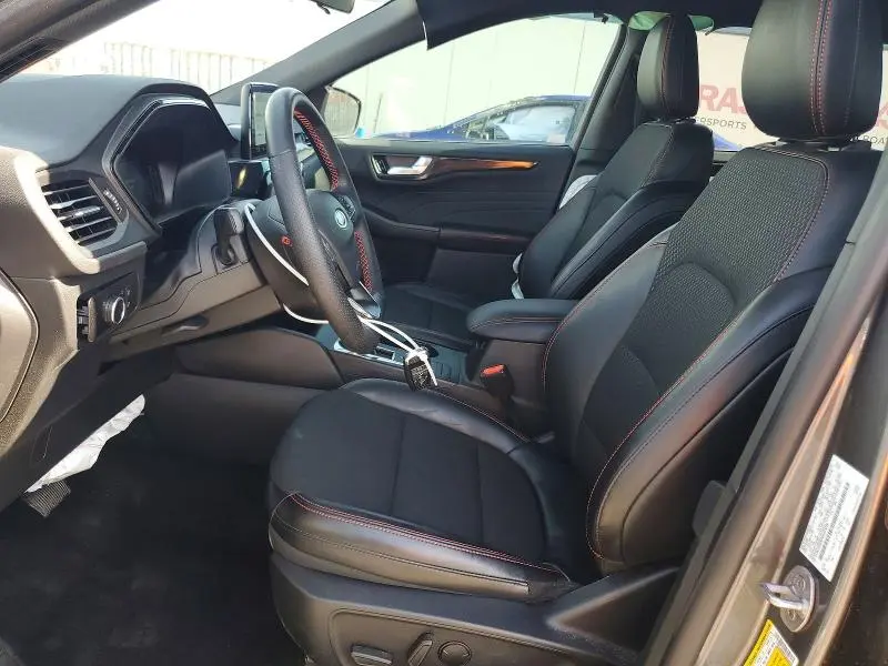2025 FORD ESCAPE ST LINE  