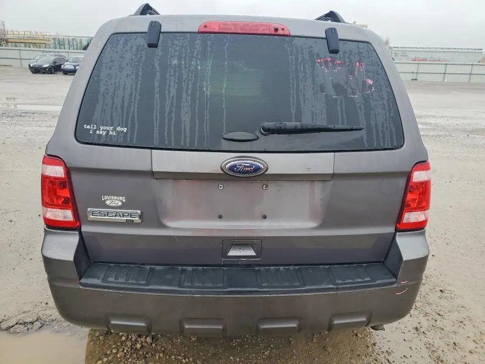 2011 FORD ESCAPE XLT  