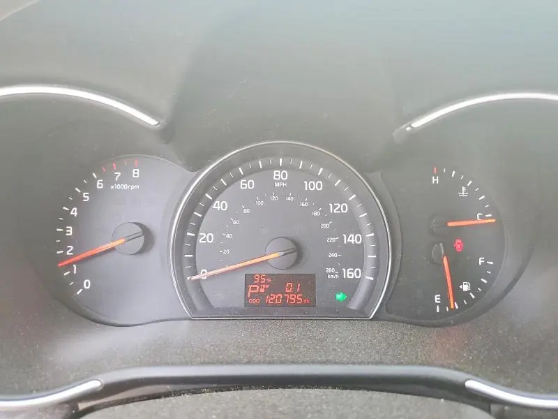 2015 KIA SORENTO LX  