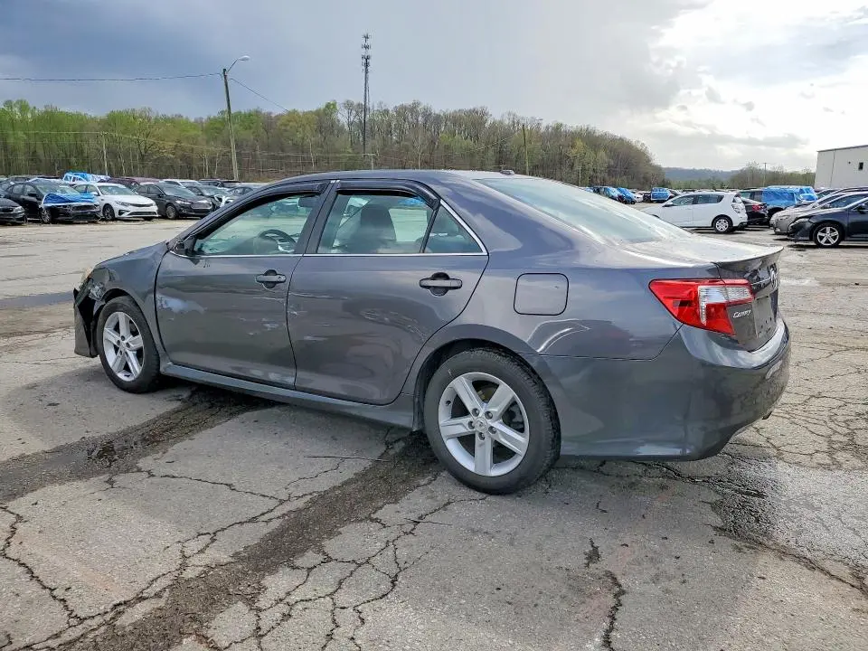 2012 TOYOTA CAMRY SE  