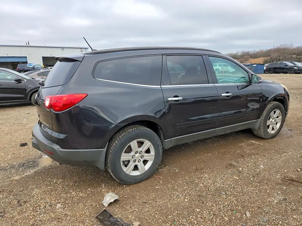 2011 CHEVROLET TRAVERSE LT  