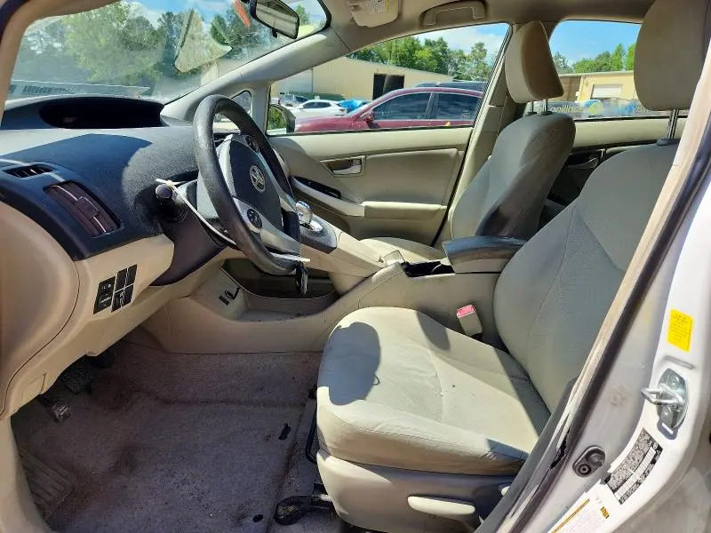 2010 TOYOTA PRIUS III  