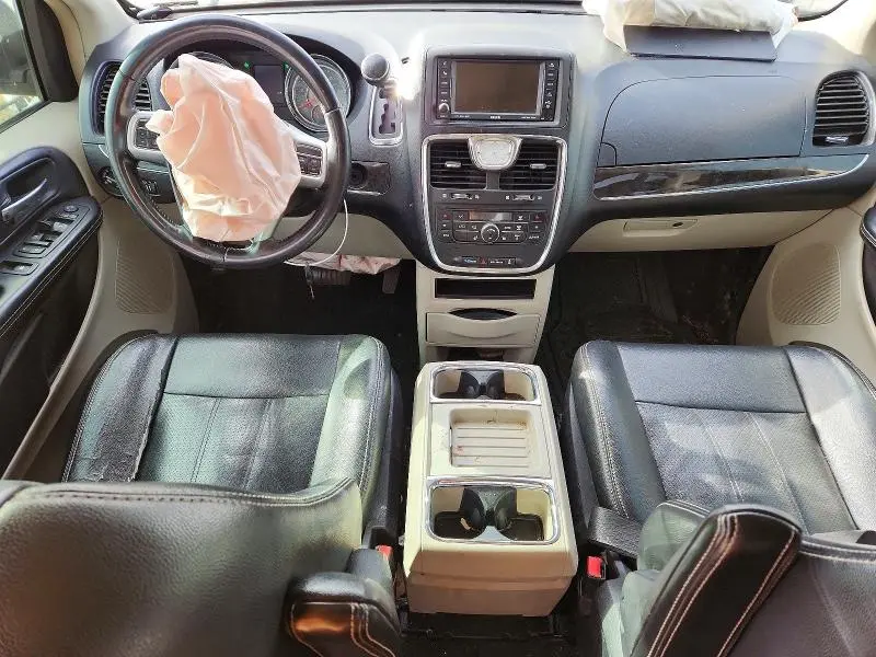 2011 CHRYSLER TOWN & COUNTRY TOURING L  