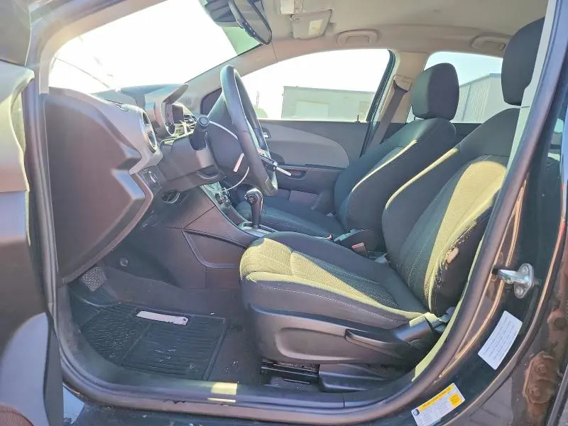 2015 CHEVROLET SONIC LT  