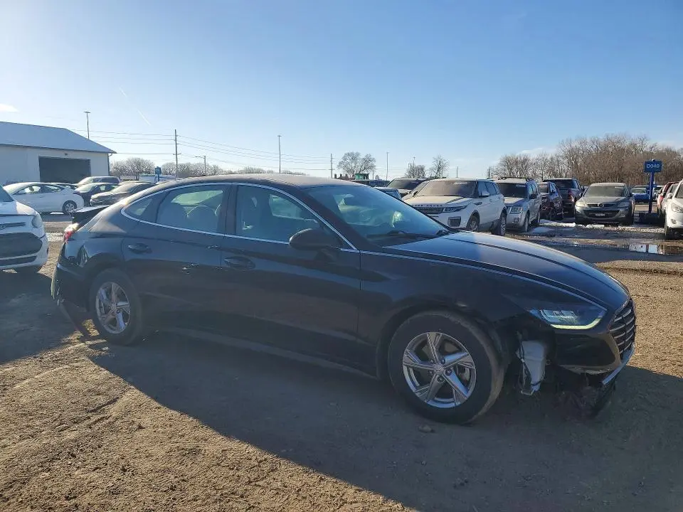 2021 HYUNDAI SONATA SE  