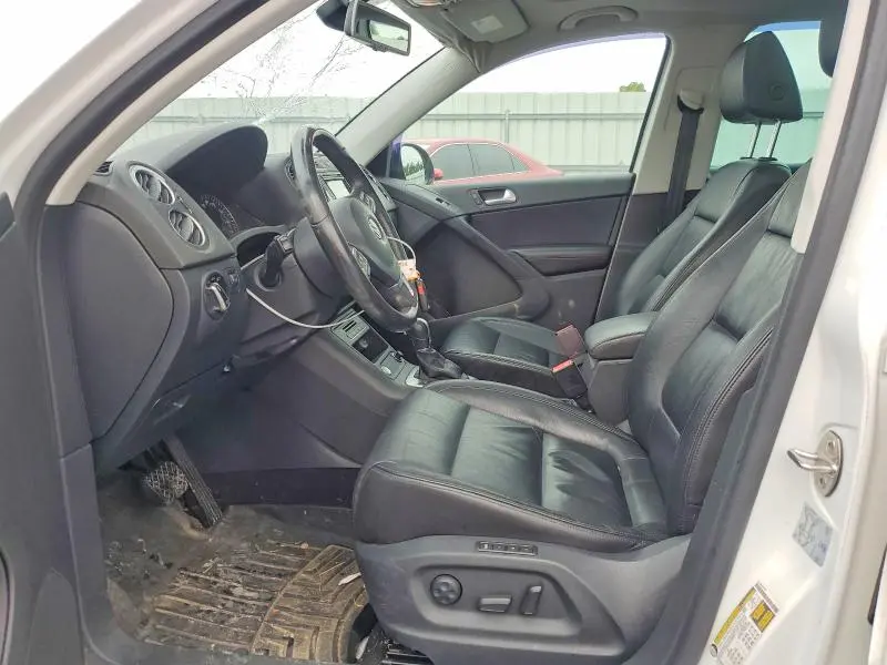 2017 VOLKSWAGEN TIGUAN SPORT  
