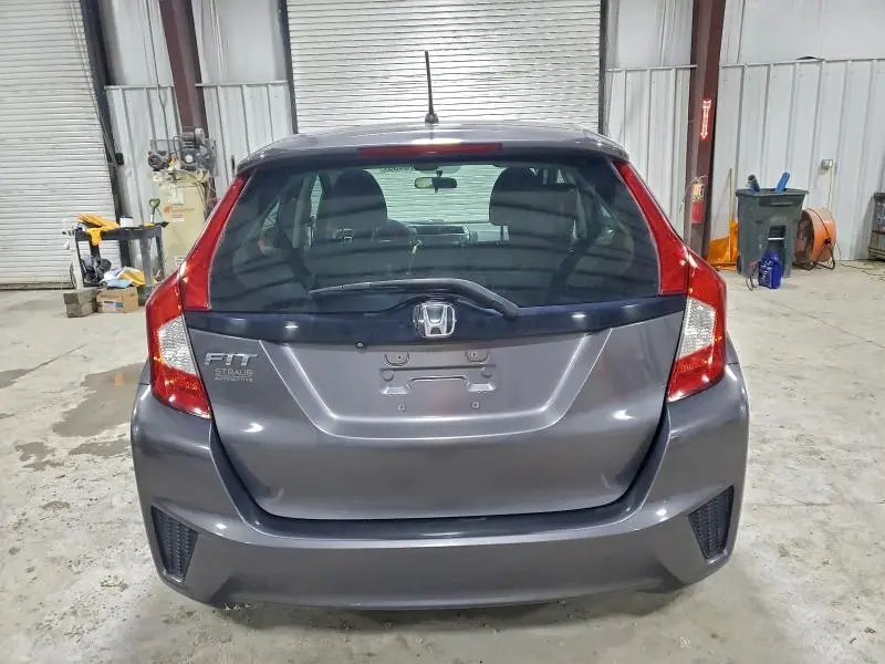 2016 HONDA FIT LX  