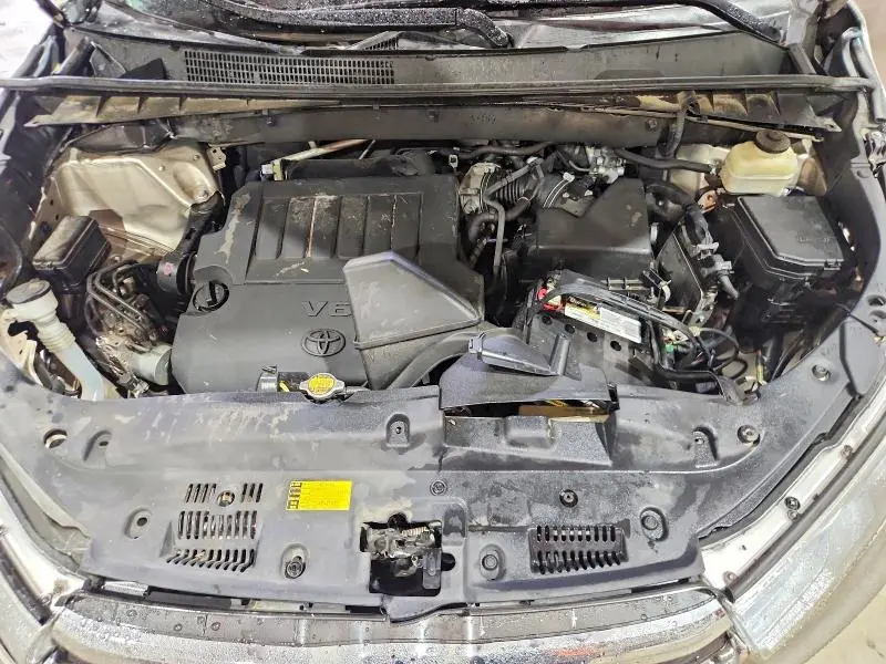 2015 TOYOTA HIGHLANDER LIMITED  